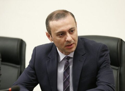 Qriqoryan: “Ermənistan Türkiyəyə münasibətinə düzəliş etməlidir”