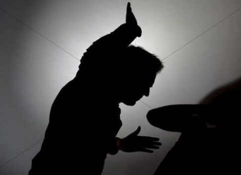 Müəllim sağlamlıq imkanları məhdud şagirdi döydü – Bakıda OLAY – YENİLƏNİB