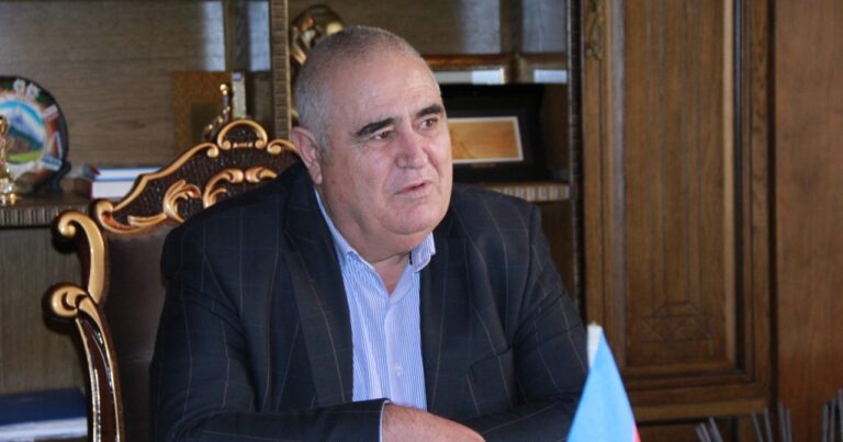 “Şərurlu İsfəndiyar” və keçmiş deputatın oğlu MƏHKƏMƏYƏ VERİLDİ “Şərurlu İsfəndiyar” və keçmiş deputatın oğlu MƏHKƏMƏYƏ VERİLDİ