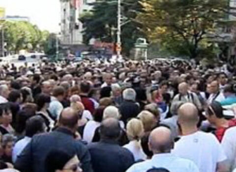 Gürcüstan müxalifəti fasiləsiz mitinqlərə başlayır