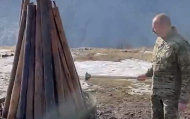 Prezident Cıdır düzündə Novruz tonqalı yandırdı – VİDEO Prezident Cıdır düzündə Novruz tonqalı yandırdı – VİDEO