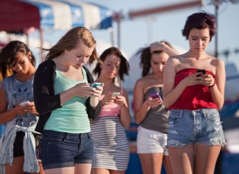 “İnstagram”dan yenilik: Uşaqlar xüsusi mühafizə ediləcək