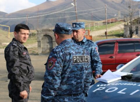 Ermənistanda silahlı atışma: Yaralananlar var