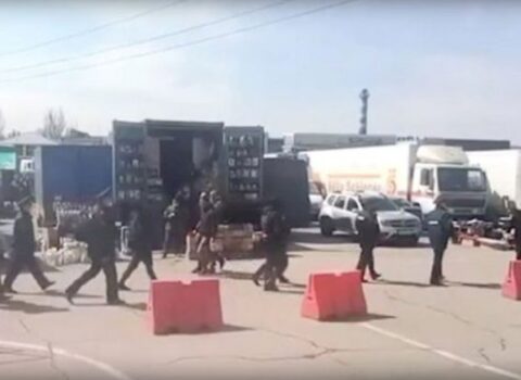 Kərim Babayevin bazarlarına ordu yeritdilər: Yüzlərlə SAXLANILAN VAR – VİDEO