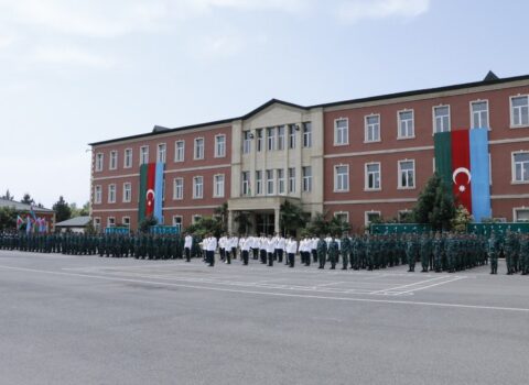Bir qrup hərbi qulluqçu­ TƏRXİS EDİLDİ