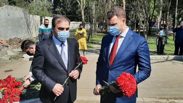 Ukraynalı nazir Gəncəyə səfər etdi – FOTO Ukraynalı nazir Gəncəyə səfər etdi – FOTO