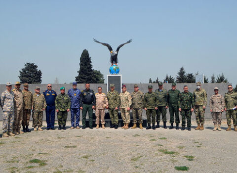 Xarici ölkələrin Azərbaycandakı hərbi attaşeləri HHQ-nin hərbi hissəsini ziyarət etdi