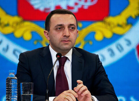 “Məcburi vaksinasiyaya yol verməyəcəm” – Qaribaşvili