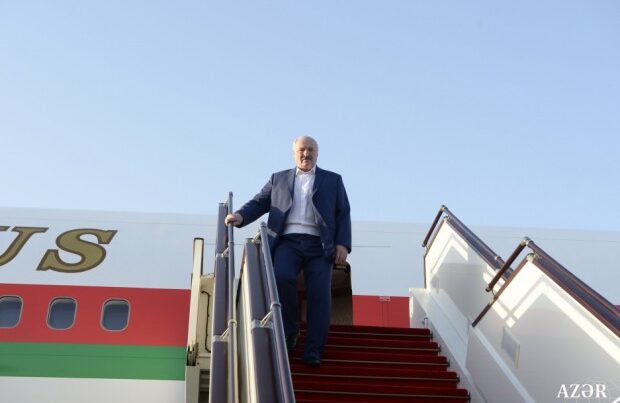 Lukaşenko Daşkəndə gəldi