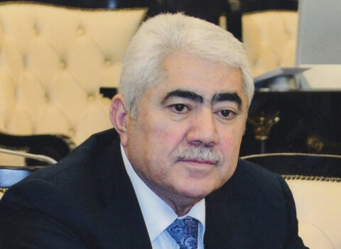 Deputatın anasının məzarından 2500 manatlıq çələng OĞURLANDI