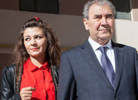“Gəlib deyəcəklər ki, silinib” – Cəmil Həsənlinin qızı intim videoları ilə bağlı DANIŞDI