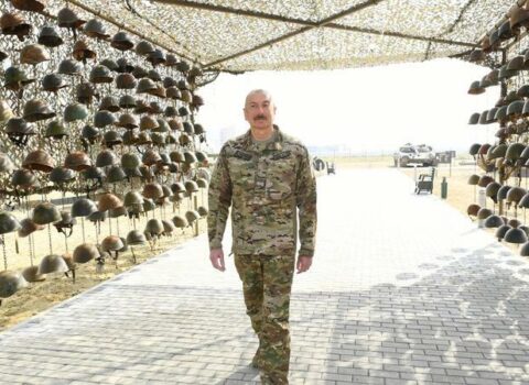 İlham Əliyevin Ermənistanda müzakirəyə çevrilən FOTOSU: “Alçaldıcı vəziyyətdir”