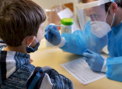 Həkimlərdən uşaqlarda “saxta koronavirus” xəbərdarlığı