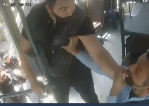 Xırdalanda sərnişin avtobus sürücüsünü döydü – ANBAAN VİDEO