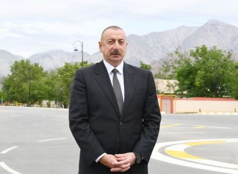 Prezident: “Kimsə ermənilərə status vermək istəyirsə, öz ölkəsində onlara yer seçsin”