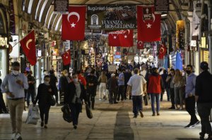 Türkiyədə yoluxma və ölüm sayı yenə azaldı