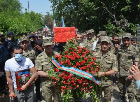 Vətən müharibəsində şəhid olan baş leytenant Tərtərdə dəfn edilib FOTO