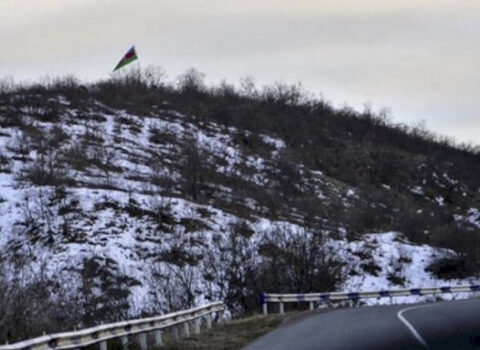 İrandan gələn yük maşını Zəngəzurda duman səbəbindən AŞDI – FOTO