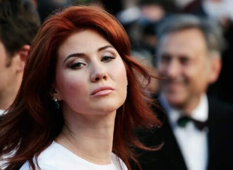 “Putinin qızılı saçlı agenti”: Rusiyanın 100 seksual qadınından biri
