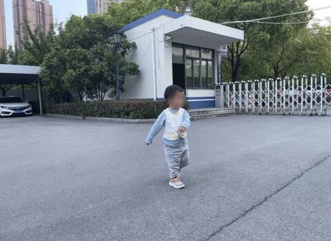 Atadan qandonduran HƏRƏKƏT: Oğlunu satıb ikinci arvadını səyahətə apardı – FOTOLAR