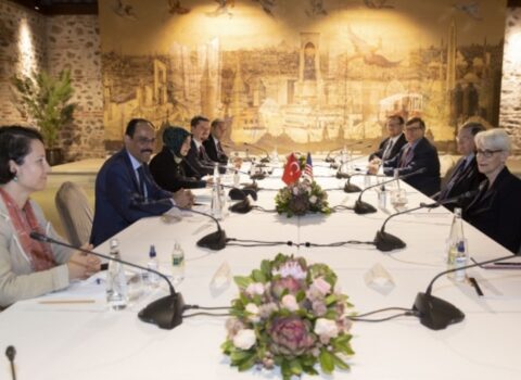 Ərdoğanın sözçüsü ABŞ dövlət katibinin müavini ilə Qarabağ məsələsini müzakirə etdi