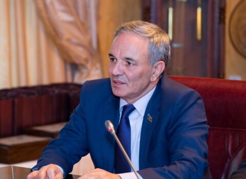 Əflatun Amaşov “Media haqqında” qanun layihəsini dəstəklədi