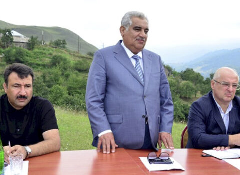 Həbs edilən bələdiyyə sədri göstərişləri Əhəd Abıyevdən aldığını bildirib