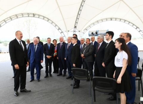 Prezident: “Mən heç ona fikir vermirəm. Sizə də məsləhət görmürəm”