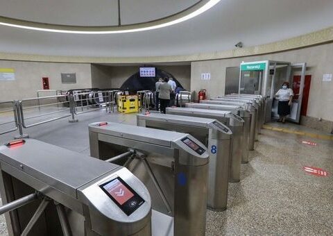 Bank kartı ilə metrodan keçid mümkün ola bilər