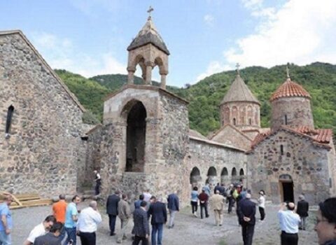 Sülhməramlılar 30 ermənini Kəlbəcərə APARDI
