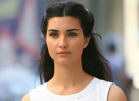 Tuba Büyüküstün “Sefirin kızı” serialından ayrılacaq