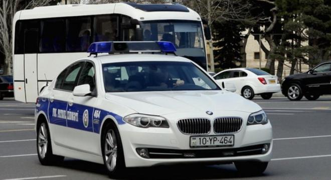 Yol polisi sirkə içən uşağı ölümdən xilas etdi – Video Yol polisi sirkə içən uşağı ölümdən xilas etdi – Video