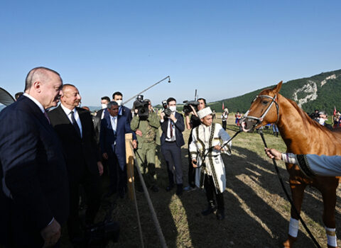 Şuşada Ərdoğana hədiyyə edilən “Zəfər”in – FOTOLARI