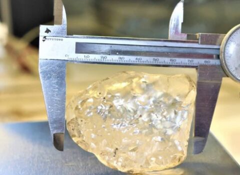 Bu ölkədə dünyanın ən böyük almazı TAPILDI