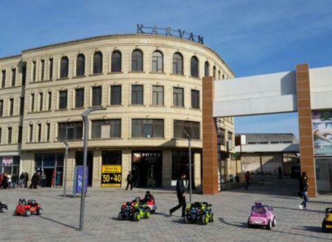 “Grandmart” və “Karvan” ticarət mərkəzlərində qanun pozuntuları aşkarlandı