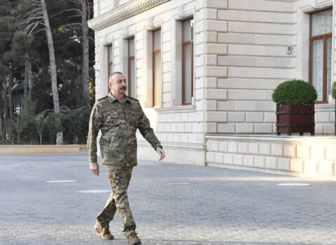 Prezident İlham Əliyev Müdafiə Nazirliyi Hərbi Hava Qüvvələrinin yeni hərbi şəhərciyində oldu