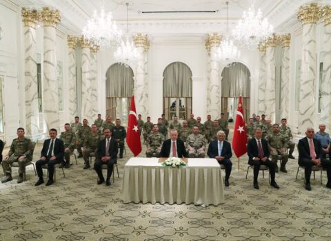 Ərdoğan Ağdamdakı Monitorinq Mərkəzinin türkiyəli hərbçiləri ilə görüşdü – FOTO