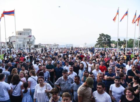 Xankəndidə Arayik Arutyunyana qarşı mitinqdə qarşıdurma yarandı – VİDEO – YENİLƏNİB