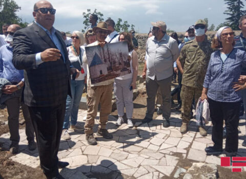 Xarici diplomatlar Ağdamda Cümə məscidini ziyarət ediblər – FOTOLAR