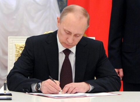 Putin Kalaşnikovu vəzifədən AZAD ETDİ