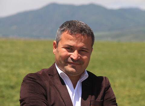 Bələdiyyə sədri rəis müavinindən nazirə ŞİKAYƏT ETDİ