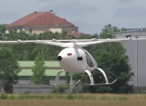 Almaniyada uçan taksilər sınaqdan keçirildi – VİDEO