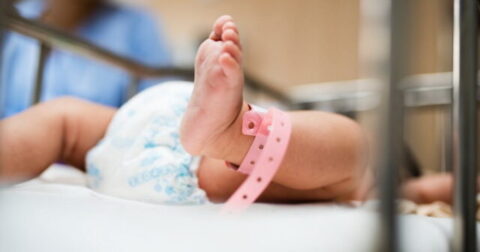 Kaliforniyada İLGİNC QANUN: Analar doğuşun ilk həftəsi ərzində KÖRPƏSİNİ ÖLDÜRƏ BİLƏR