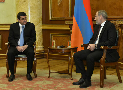Nikol Putinə Araikin xahişi ilə zəng edibmiş