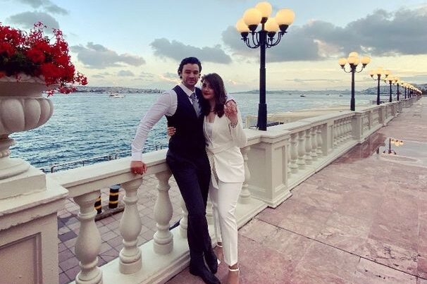 Van Dammın oğlundan azərbaycanlı Suada ilə evliliyi barədə paylaşım – FOTO Van Dammın oğlundan azərbaycanlı Suada ilə evliliyi barədə paylaşım – FOTO