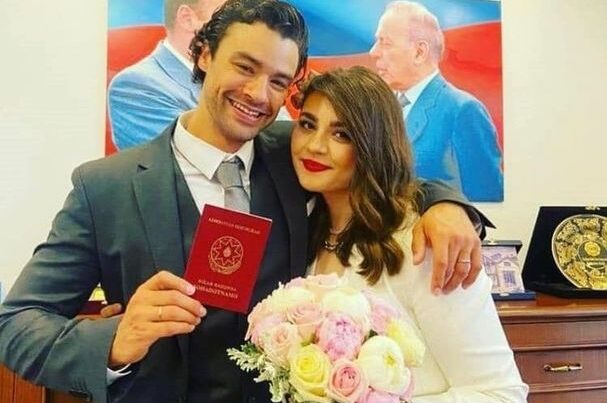 Van Dammın azərbaycanlı qızla evlənən oğlu müharibə vaxtı ölkəmizi dəstəkləyib – FOTO Van Dammın azərbaycanlı qızla evlənən oğlu müharibə vaxtı ölkəmizi dəstəkləyib – FOTO