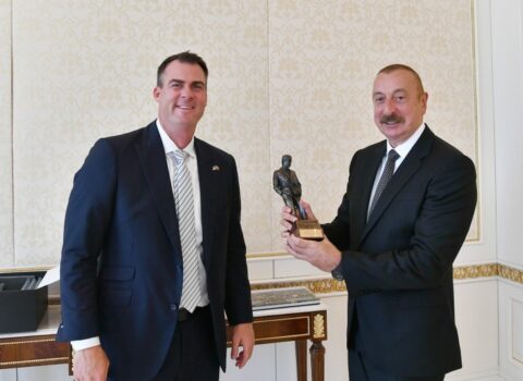Prezident Oklahoma ştatının qubernatorunu qəbul etdi – FOTO – YENİLƏNİB
