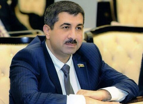Eynulla Fətullayev: “Etibar Hüseynov, bəsdir 2000 manatın davasını aparırsan?”