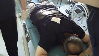 Mingəçevirdə qadın kişini hər kəsin önündə BIÇAQLADI