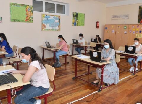 Müəllimlər üçün təkrar imtahanların keçiriləcəyi tarix AÇIQLANDI
